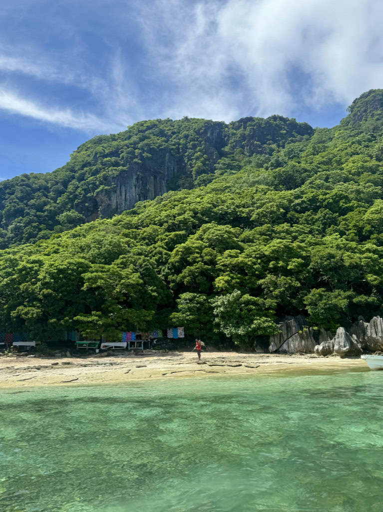 backpacking yasawa islands